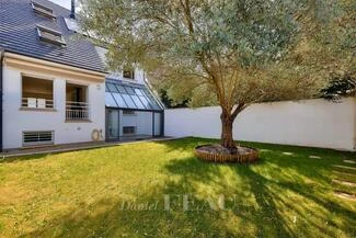 Houses and villas Villa/Townhouse 2||1392481