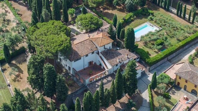 Historic villa on the outskirts of Florence