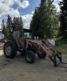 Massey Ferguson 590 