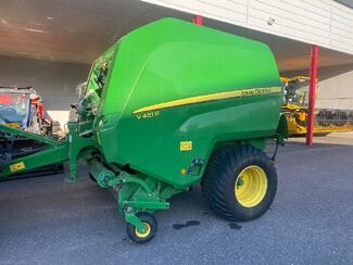 John Deere V 451R