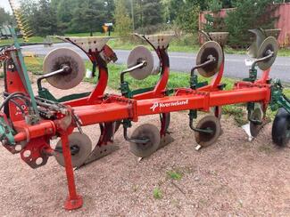 Kverneland E 160 4 siipiset 16"