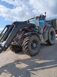 Valtra T 215 V