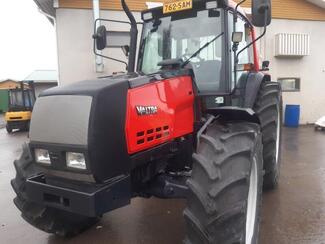 Valtra 6400-4-4X4/233 2003